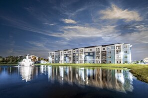 Exterior - Landing | Amazing 1BD, Game Room, Yoga Studio (Palm Bay)