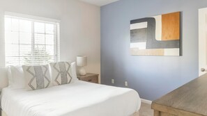 Desk, iron/ironing board, WiFi, bed sheets
