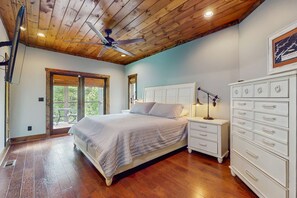 مكواة/لوح كي وواي فاي وملاءات أسرّة