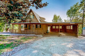 Exterior - Dog Welcome Waterfront Home, Sleeps 12, Firepit (LaFollette)