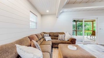 TV, DVD player, offices