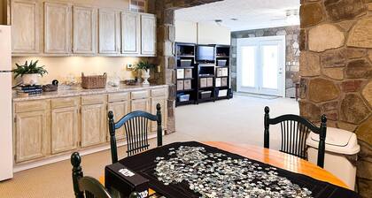 Waterfront Living, Sleep 10・Dock・Boat Launch・Grill