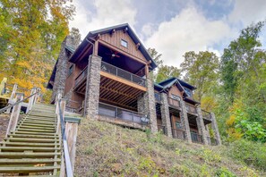 Exterior - Lakefront Cabin, Sleeps 16, Dock, FirePit, Hot Tub (New Tazewell)