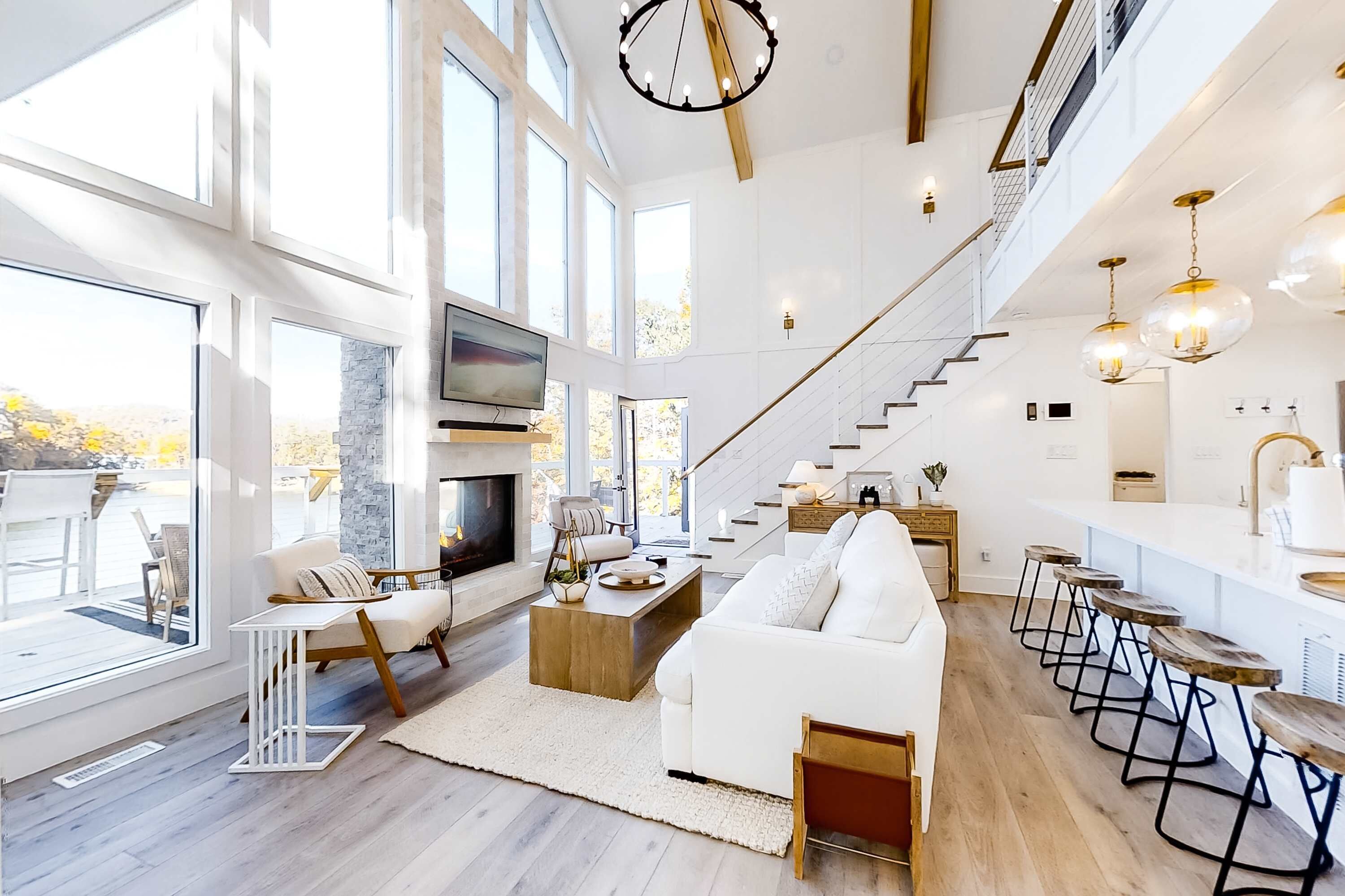 电视、壁炉、办公室