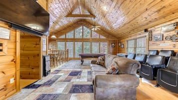 TV, caminetto, lettore DVD, studio