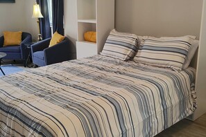2 habitaciones, tabla de planchar con plancha, wifi y ropa de cama 