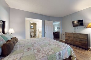 2 bedrooms, iron/ironing board, WiFi, bed sheets - Riverfront Condo, Sleeps 6, Shared Pool, Fireplace (Pigeon Forge)