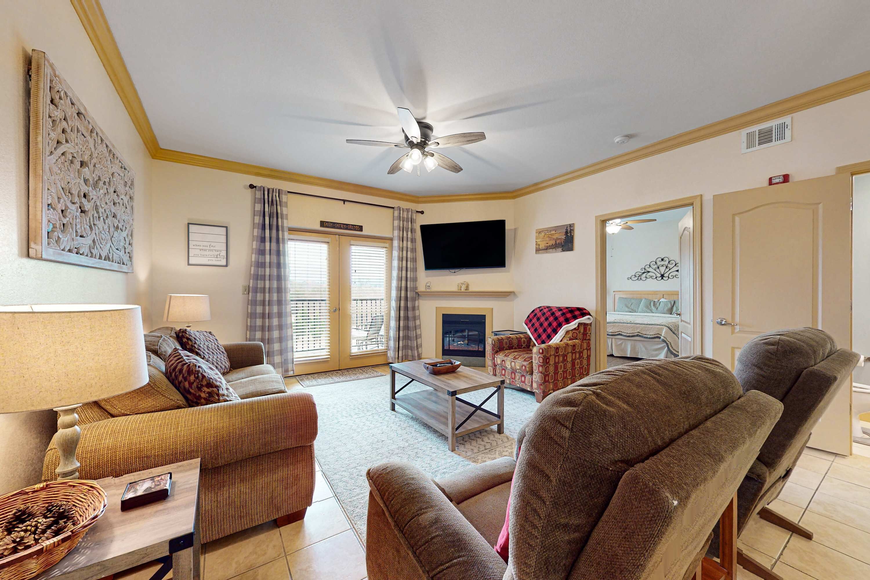 TV, DVD player, offices