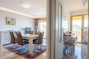 Dining - Les Antilles avec balcon et vue mer panoramique (Cannes)