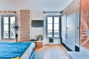 1 bedroom, iron/ironing board, internet, bed sheets