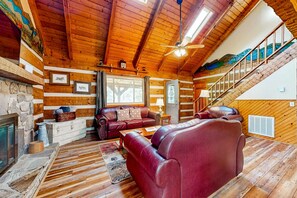 TV, fireplace, foosball - 2 Story Charming Cabin, Sleeps 8, Firepit, Hot Tub (Sevierville)