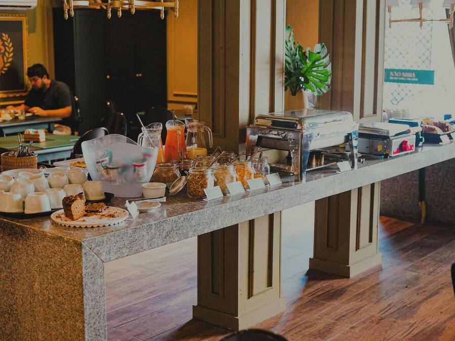 Tägliches inbegriffenes Frühstücksbuffet