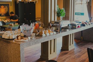 Desayuno buffet incluido todos los días 