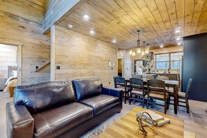 Fernseher, Kamin, Arbeitsbereiche