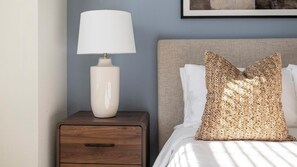 1 habitación, escritorio, tabla de planchar con plancha y wifi 