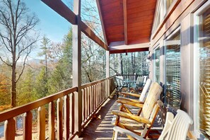 Property grounds - Mtn View Cabin, Sleeps 12・Game Room・Hot Tub・Pool (Sevierville)