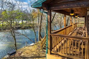Property grounds - Townsend River Retreat・Lush Greenery・Grill (Townsend)