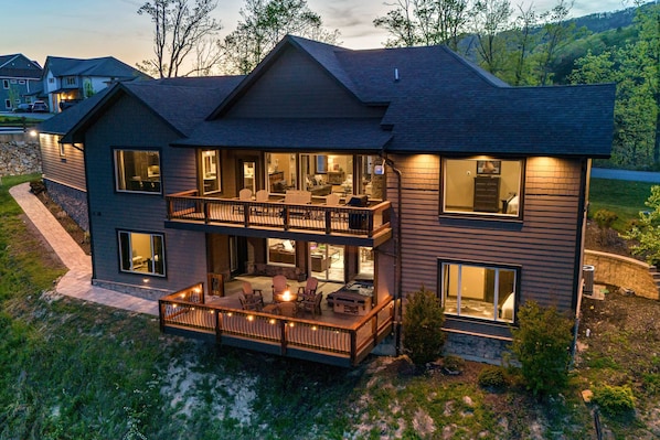 Exterior - Mtn View Home, Sleeps 8・Fireplace・Games・Hot Tub (Sevierville)