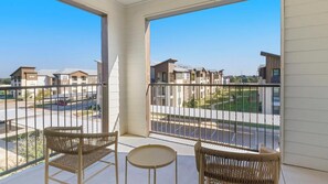 Property grounds - Landing | Amazing 2BD, Gym, Pool (Katy)