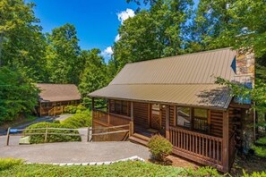 Exterior - Cozy Log Cabin, Sleeps 4, Hot Tub, Grill, Game Room (Pigeon Forge)