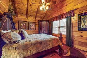 4 bedrooms, iron/ironing board, WiFi, bed sheets - Dog Welcome Cabin, Sleeps 10・Hot Tub・Pool Table (Sevierville)