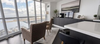 Iceboat Elegance Suites