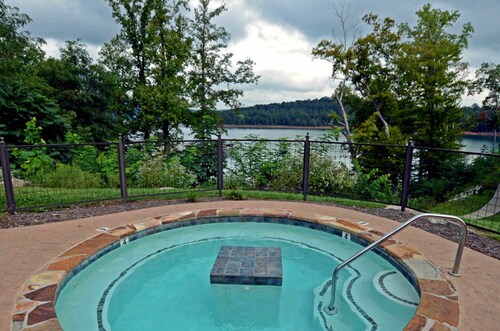 Dog Welcome Condo, Sleeps 6・Lake Views・Dock Access