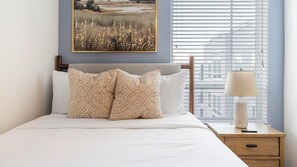 Desk, iron/ironing board, WiFi, bed sheets - Landing | Incredible 2BD, Gym, Clubhouse (Arlington)