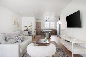 Smart TV - Landing | Modern 2BD, Gym, Clubhouse (Billings)