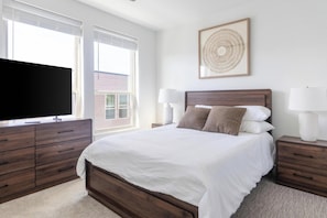 2 bedrooms, desk, iron/ironing board, WiFi - Landing | Modern 2BD, Gym, Clubhouse (Billings)