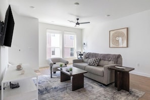 Smart TV - Landing | Modern 2BD, Gym, Clubhouse (Billings)