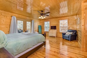 Een strijkplank/strijkijzer, wifi, beddengoed