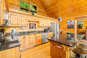Fridge, microwave, oven, stovetop - Luxury Mtn Retreat W Breathtaking Views, Sleeps 14 (Gatlinburg)
