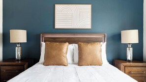 Desk, iron/ironing board, WiFi, bed sheets