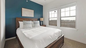 Desk, iron/ironing board, WiFi, bed sheets