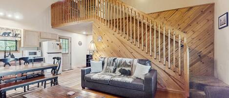 TV, peis, videospill og kontorer