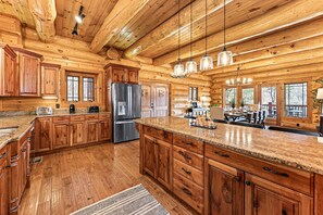 Coffee/tea maker, fridge, microwave, oven - 4-Story Cabin, Sleeps 22, Hot Tub, Game, Theater room (Gatlinburg)