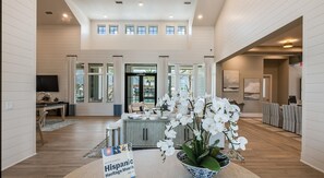 Interior - Landing | Spectacular 3BD, Yoga Studio, Gym (Four Corners)