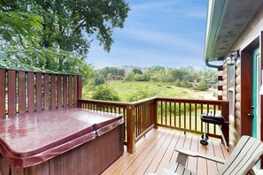 Terrace/patio - Charming 2 Unit Cabin, Sleeps 16, 2 Hot Tubs, Grill (Pigeon Forge)