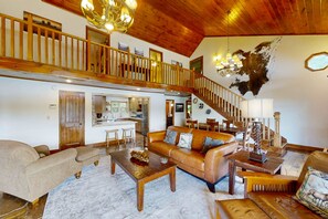 TV, fireplace, DVD player, offices