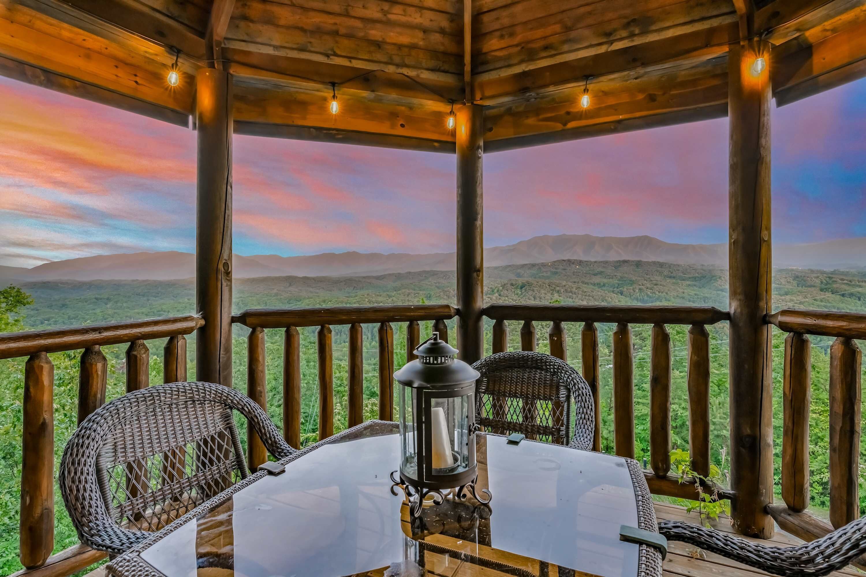 تناول الطعام بالخارج