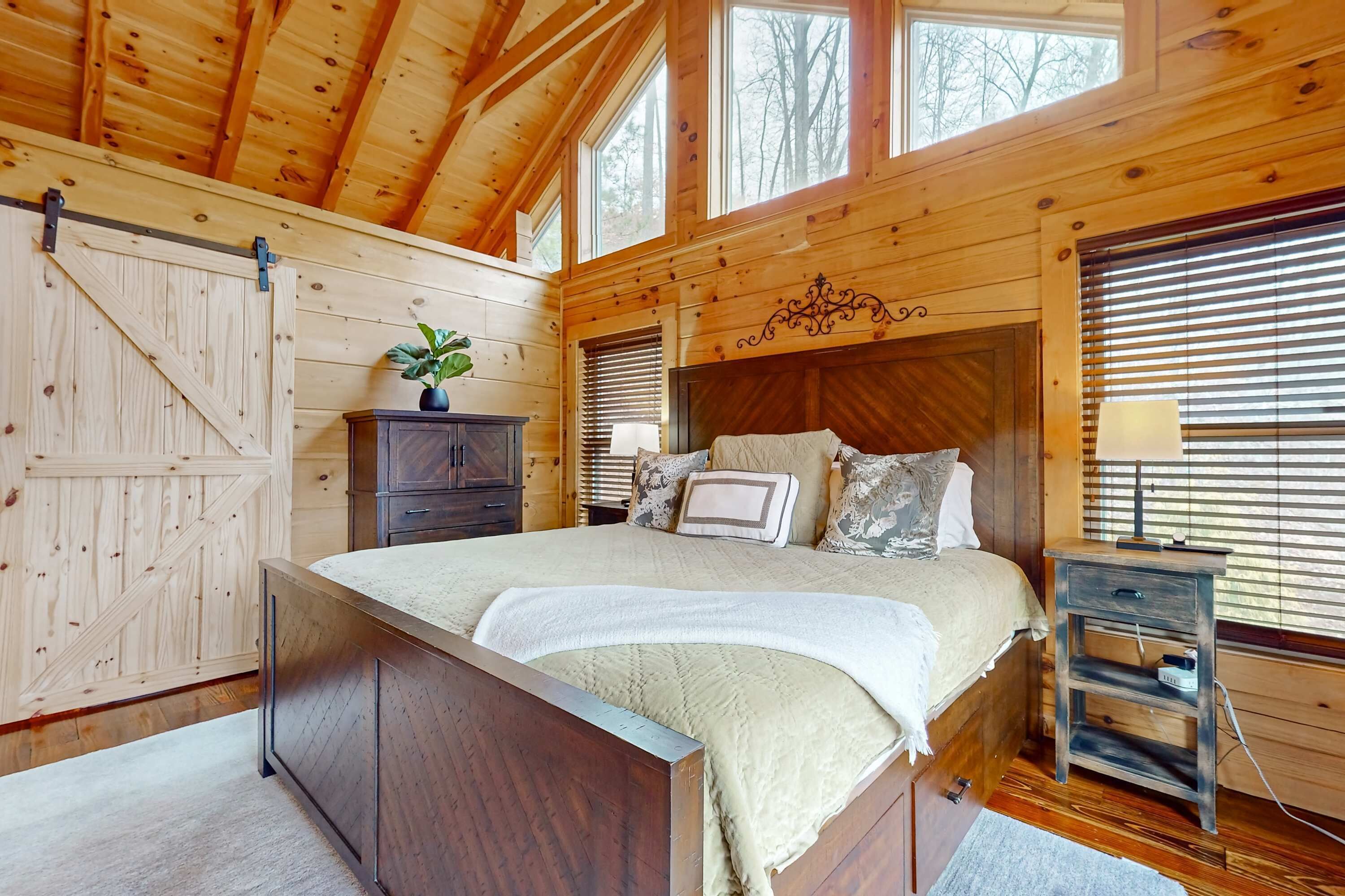 Desk, iron/ironing board, travel cot, WiFi