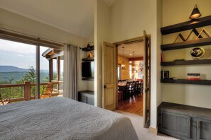 6 bedrooms, iron/ironing board, Internet, bed sheets - Cozy Cabin W Home Theater, Sleeps 15, Hot Tub, Views (Sevierville)