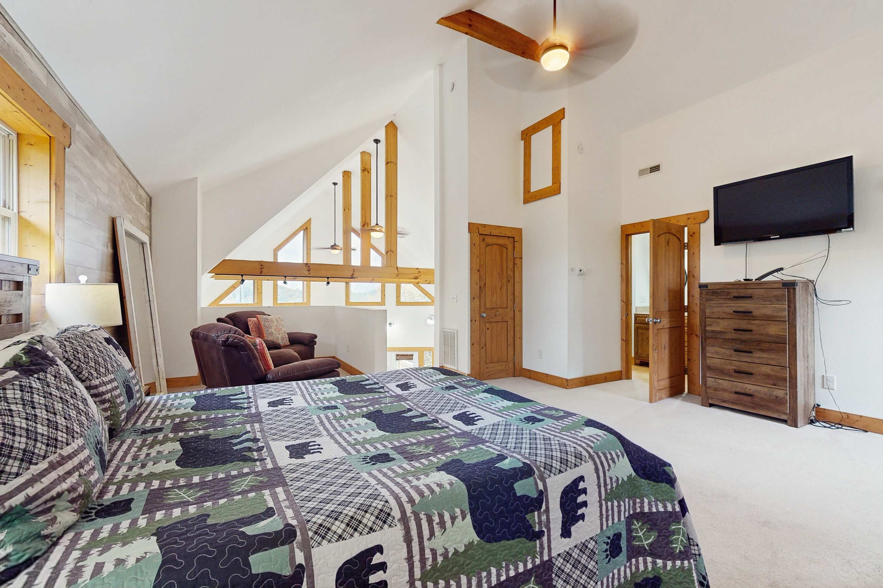 3 chambres, fer et planche à repasser, Wi-Fi, literie fournie