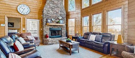 TV, peis, DVD-spiller og fotballspill