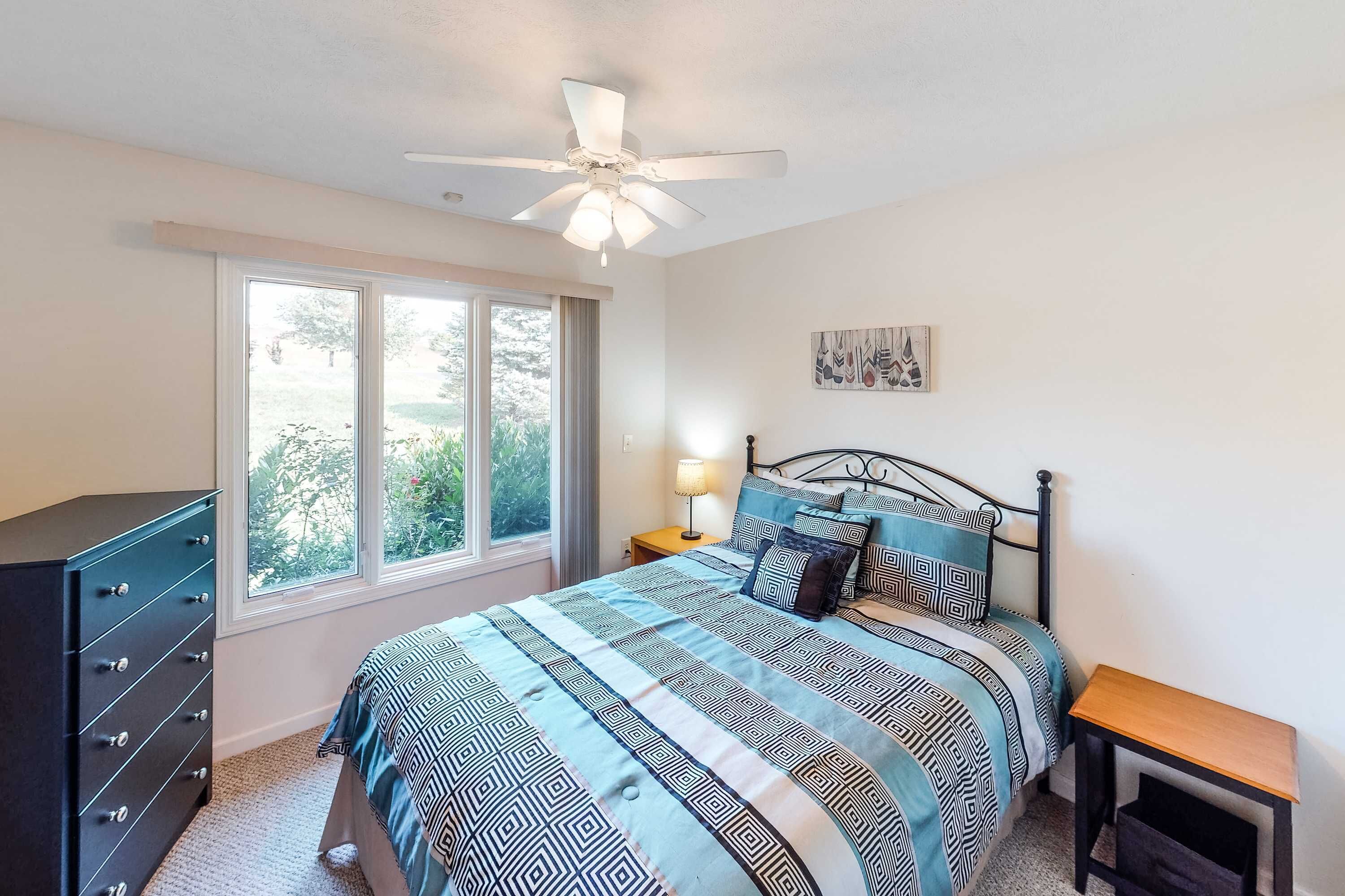 3 bedrooms, desk, iron/ironing board, WiFi