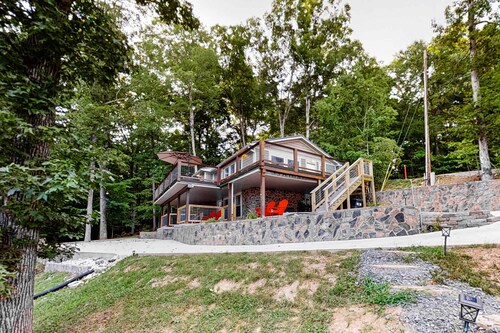 Lakefront Home, Sleeps 12 W Private Dock・Grill