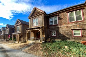 Exterior - Spacious Norris Lake Retreat・View・Deck・BBQ Grill (Andersonville)