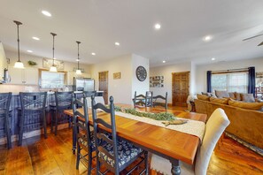 Dining - Spacious Norris Lake Retreat・View・Deck・BBQ Grill (Andersonville)