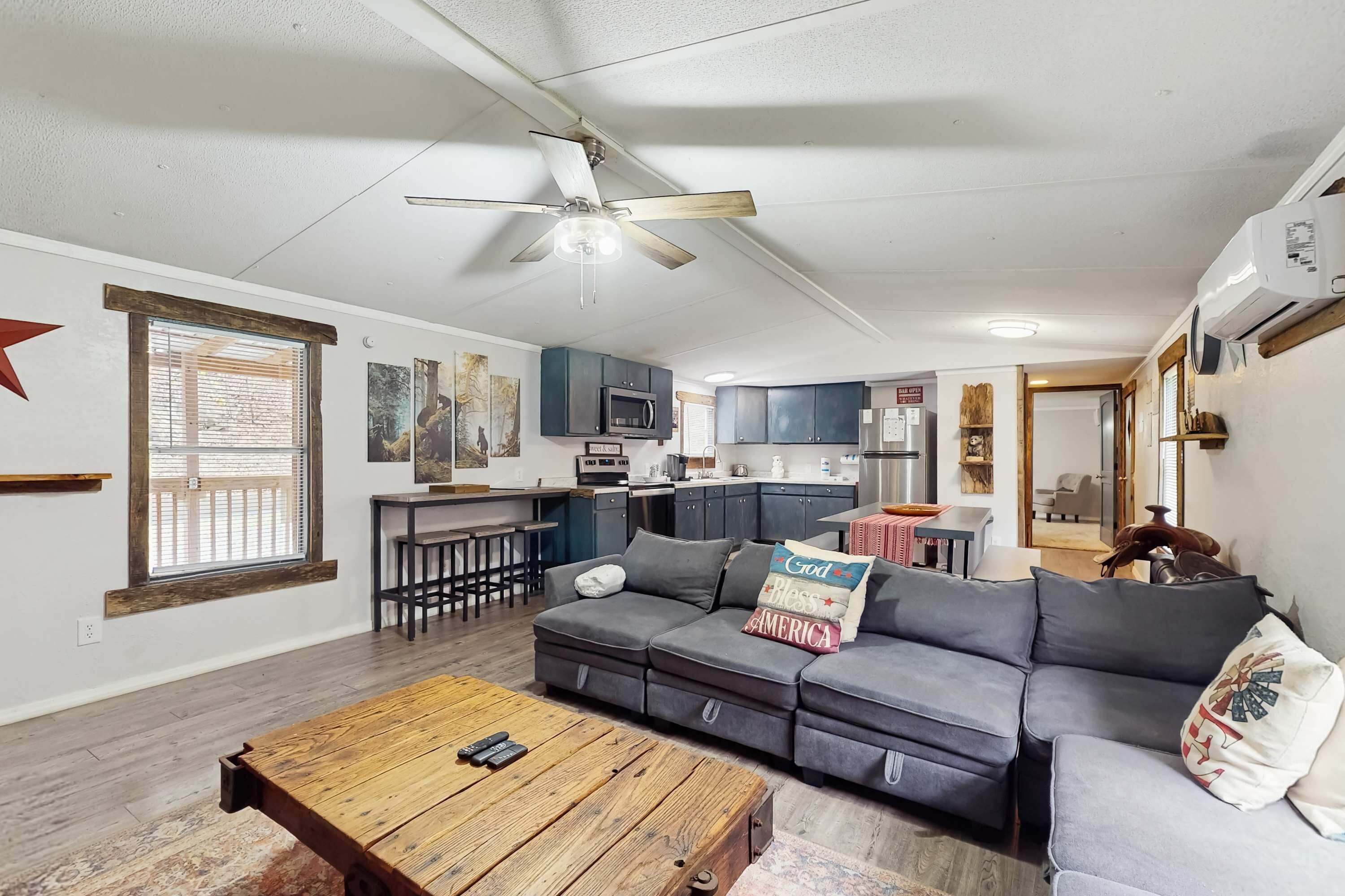 TV, fireplace, offices